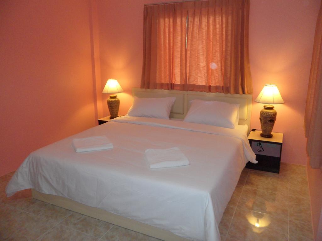 Pranee Mansion Airport Apartment Ban Bo Han Exterior photo
